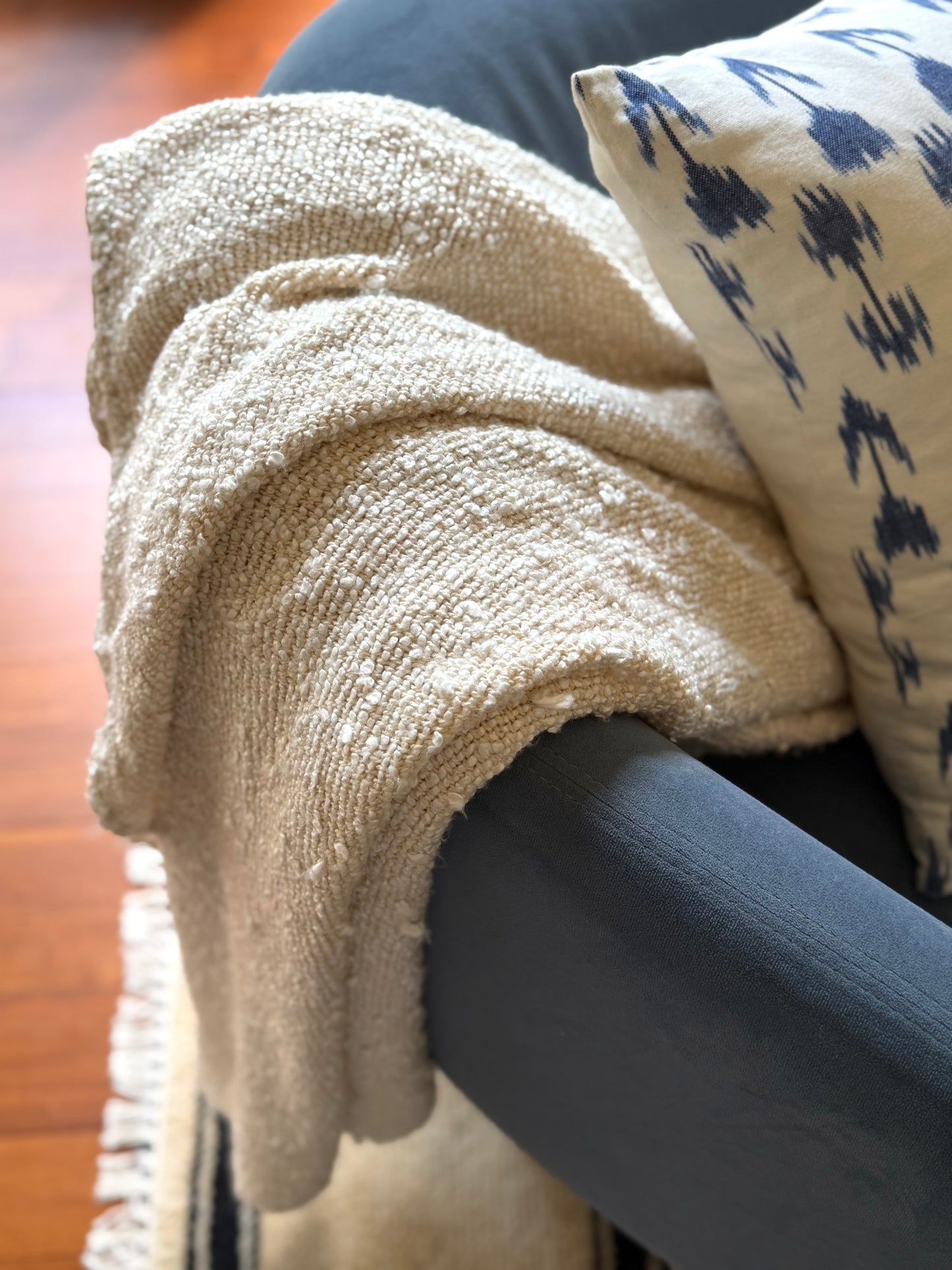 Ivory Boucle Throw - Goldenfinch Boutique