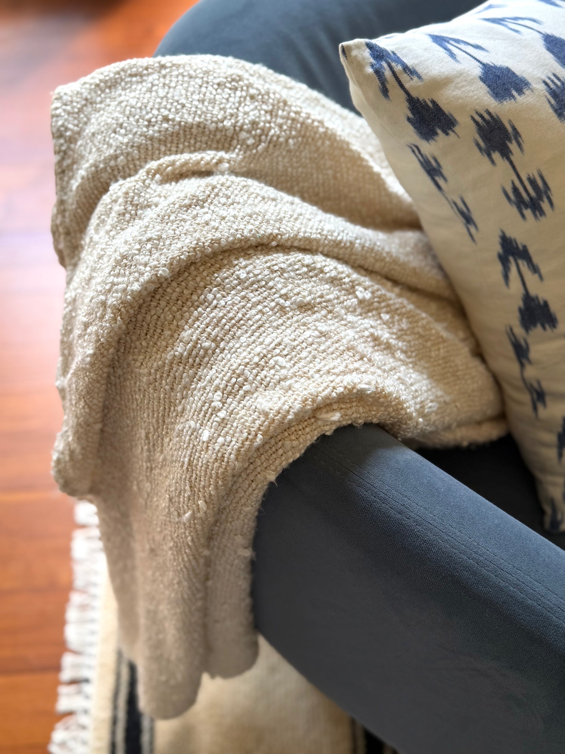 Ivory Boucle Throw - Goldenfinch Boutique