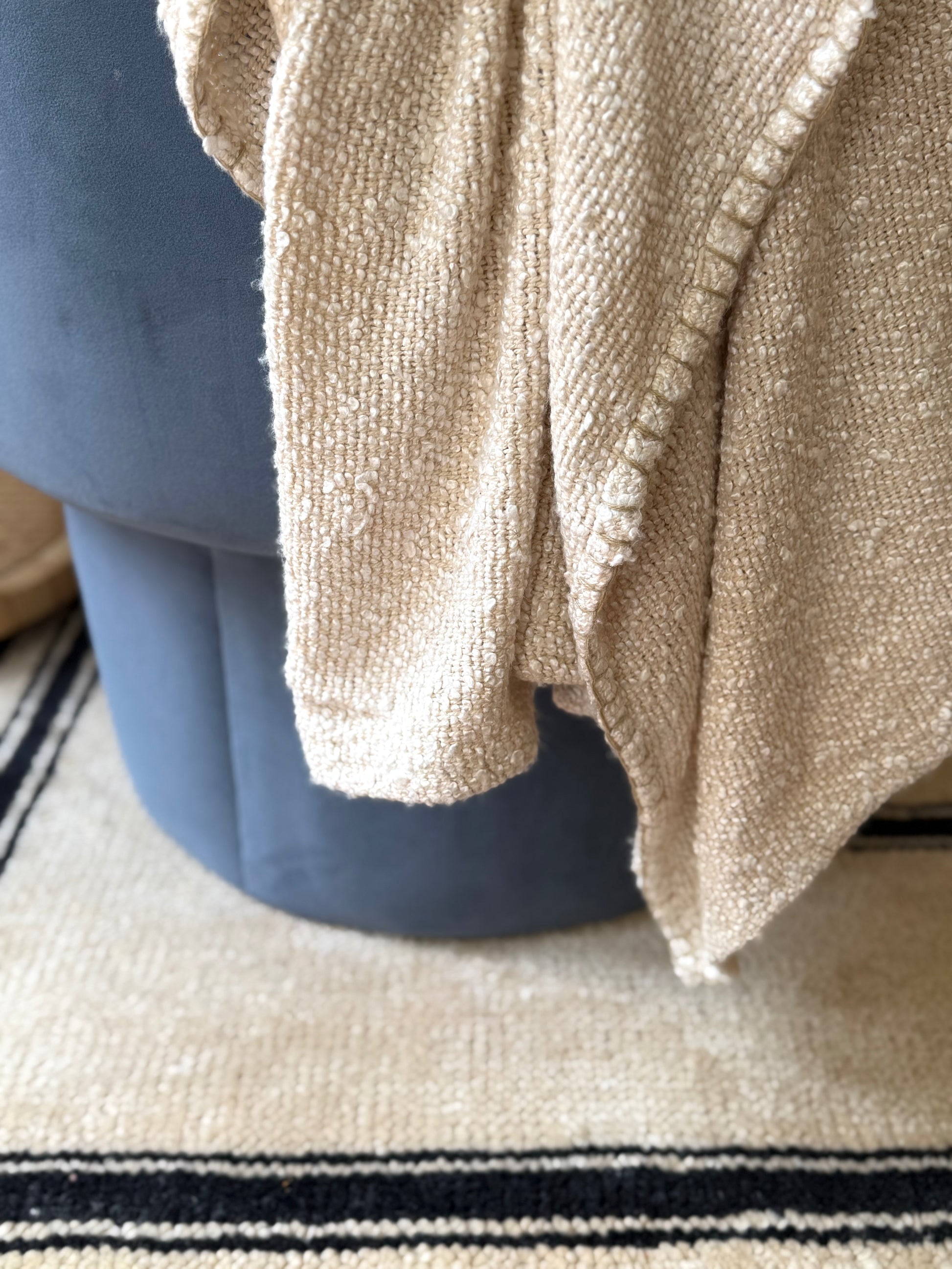 Ivory Boucle Throw - Goldenfinch Boutique